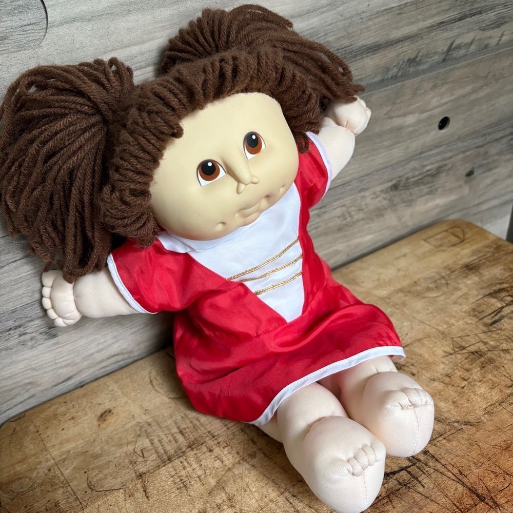 MN Martha Nelson Thomas 18" Doll 1984 Vintage Majorette Band Costume Brown Hair